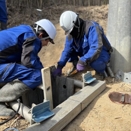 電柱の新設に伴う掘削、基礎工事