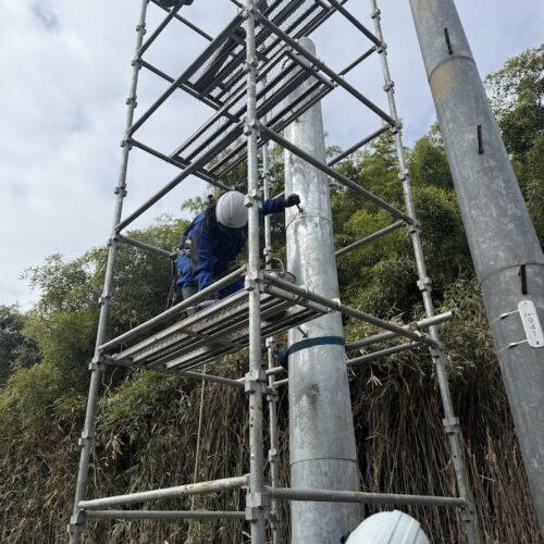 電柱の新設に伴う掘削、基礎工事